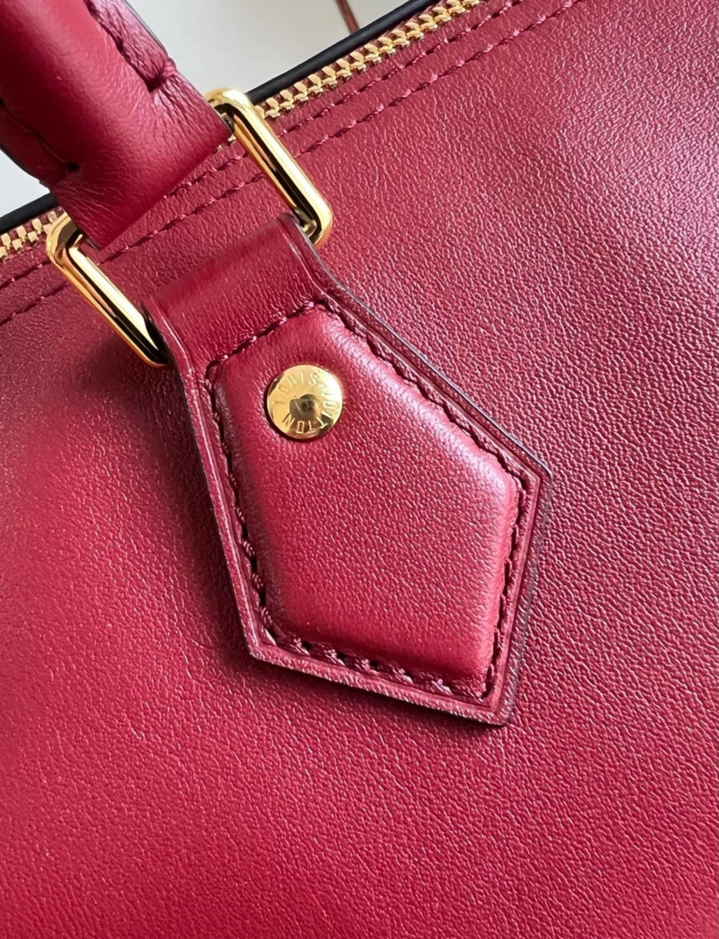 Sac à main LOUIS VUITTON en cuir