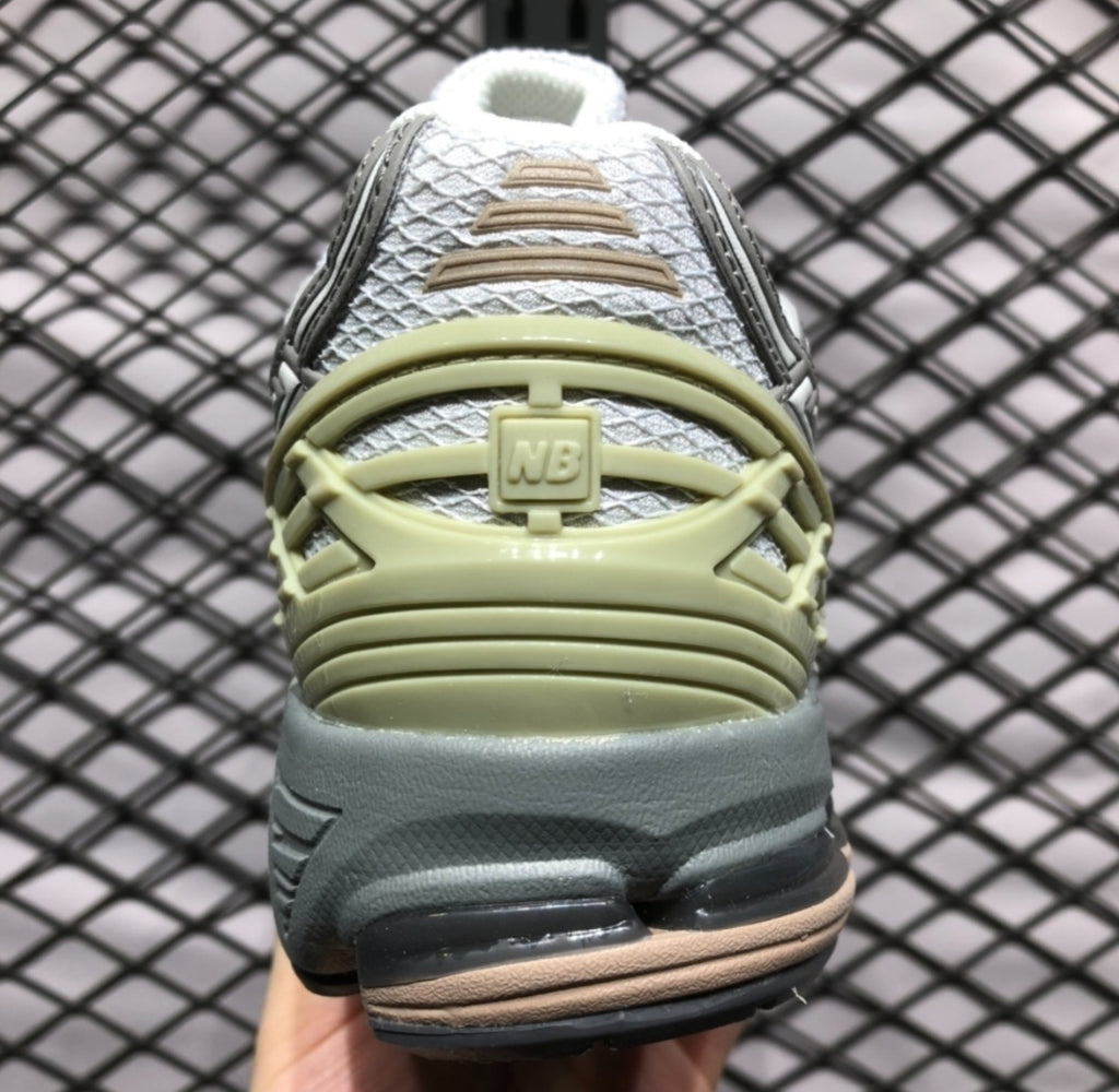 Chaussure NEW BALANCE 1906