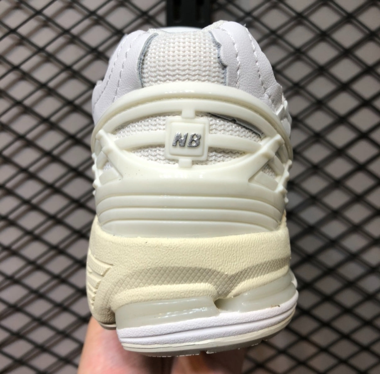 Chaussure NEW BALANCE M-1906