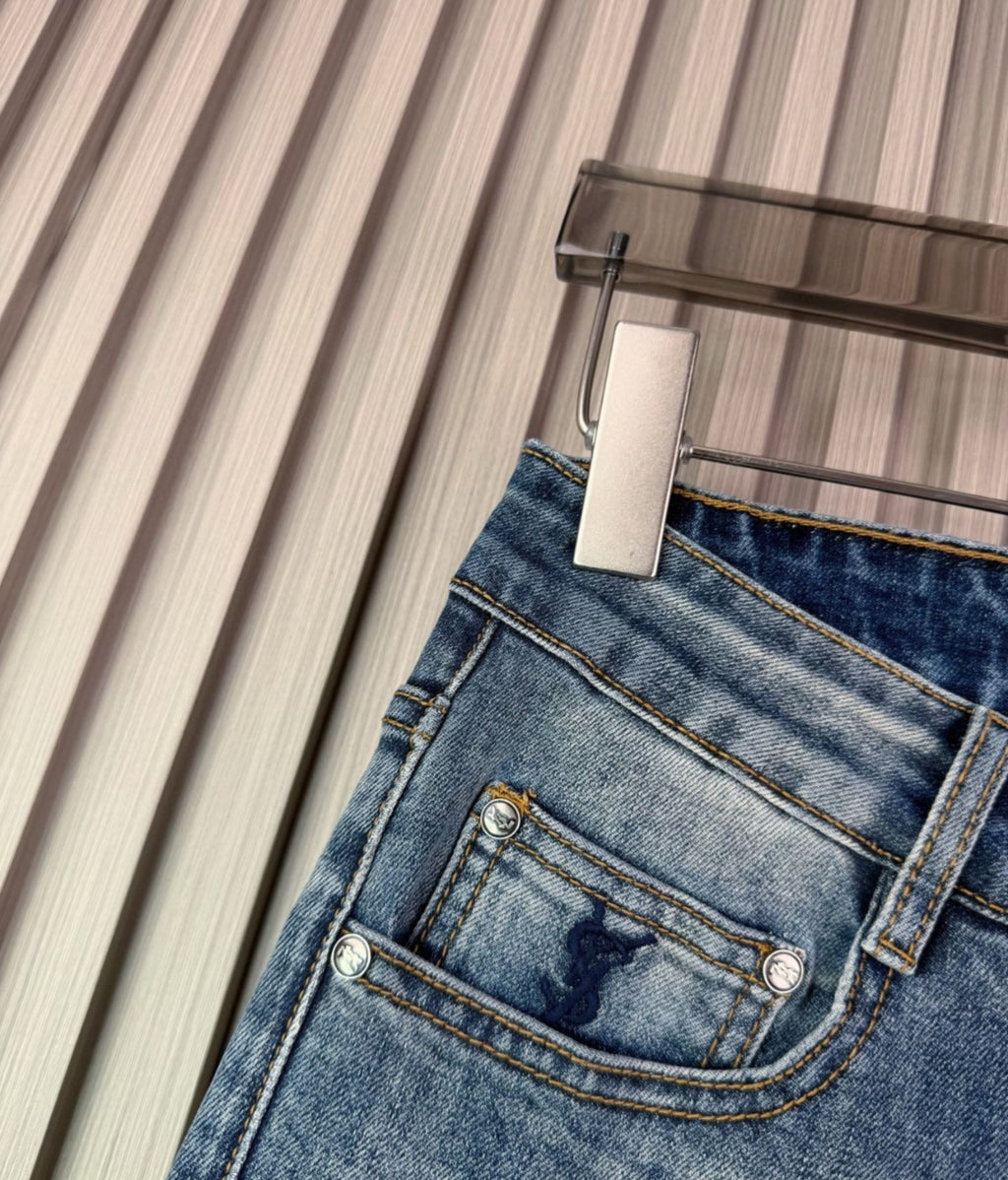 Jean YVES SAINT LAURENT