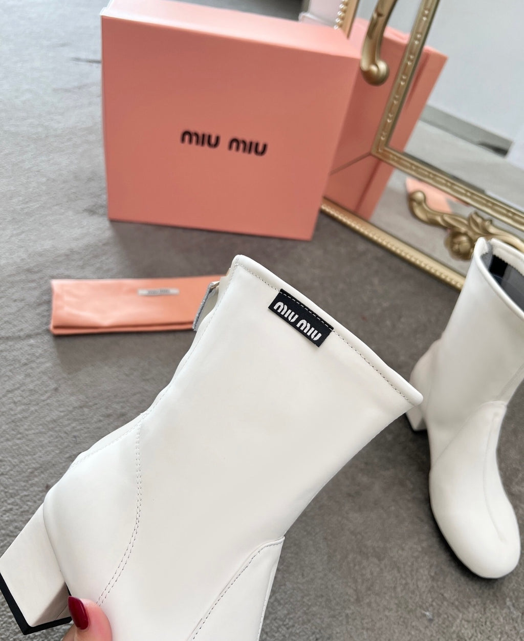 Talon MIU MIU