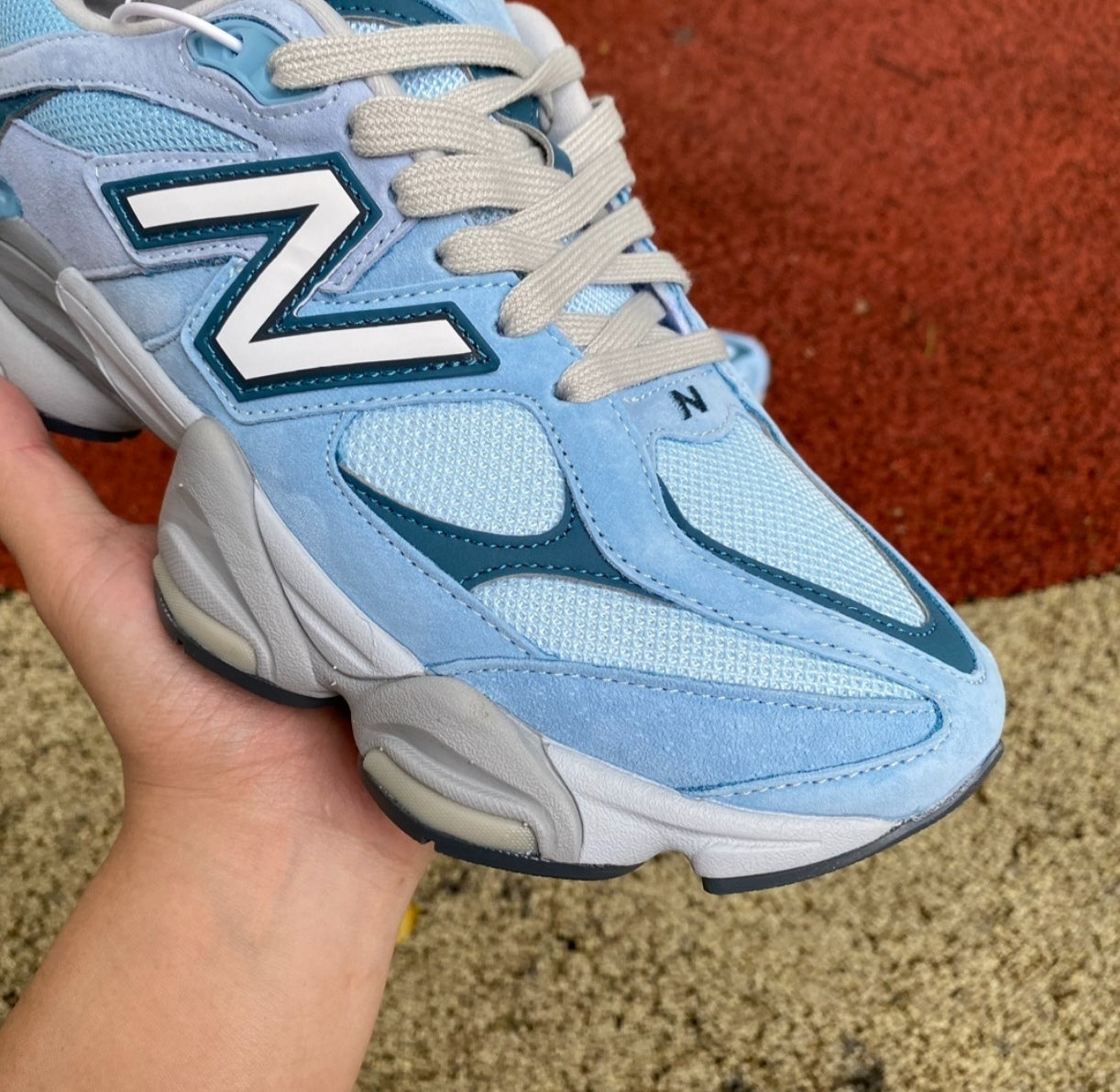 Chaussure NEW BALANCE 9060