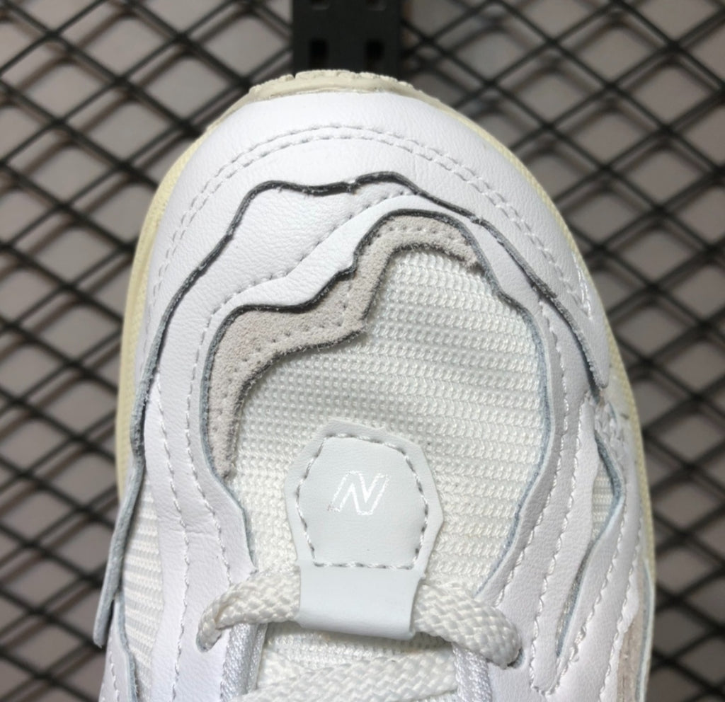 Chaussure NEW BALANCE M-1906