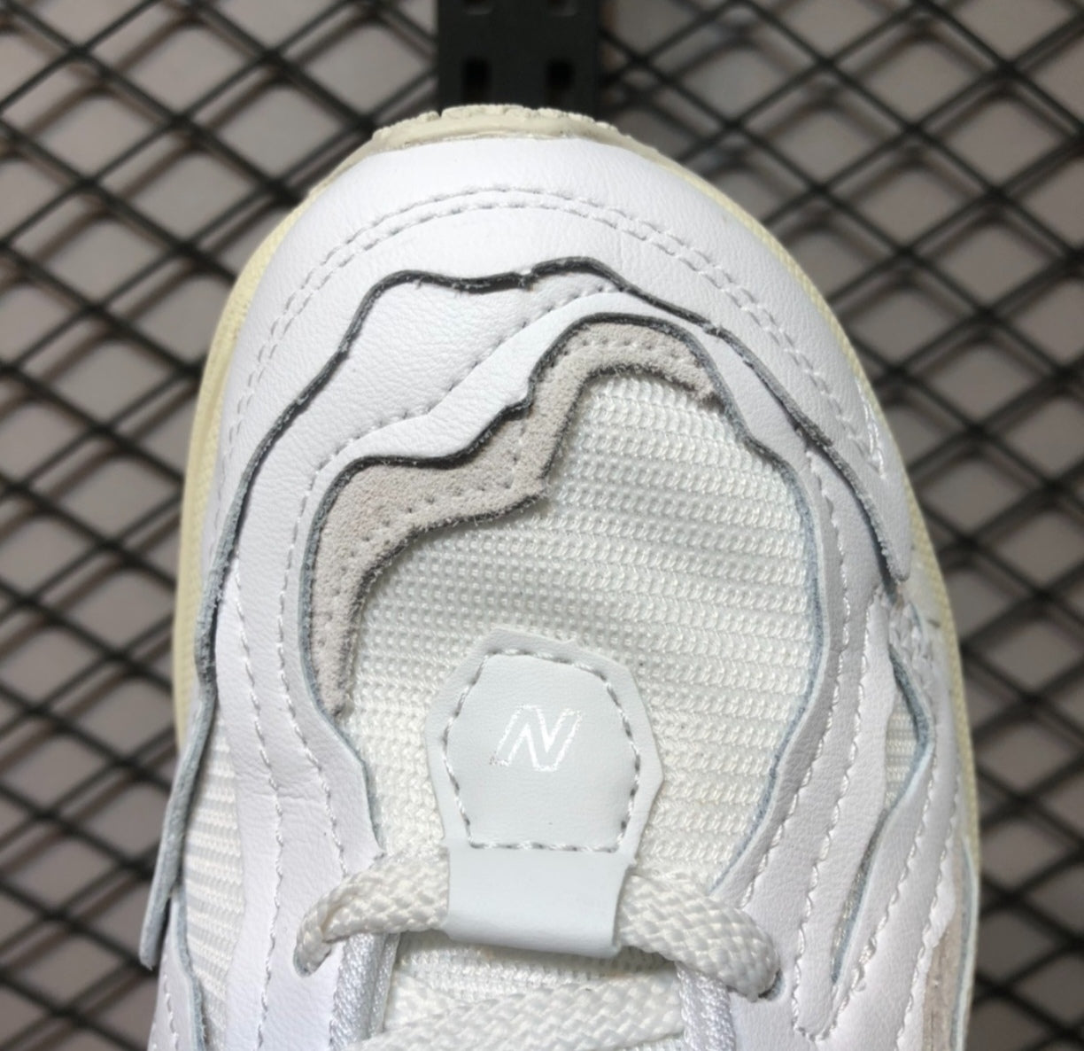 Chaussure NEW BALANCE M-1906