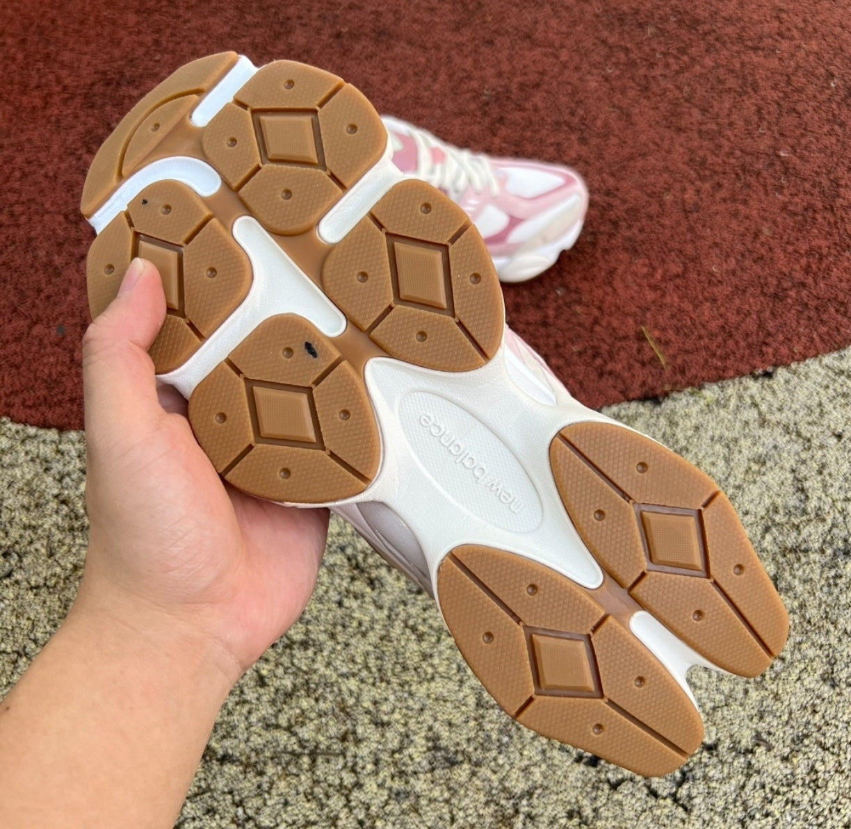 Chaussure NEW BALANCE 9060