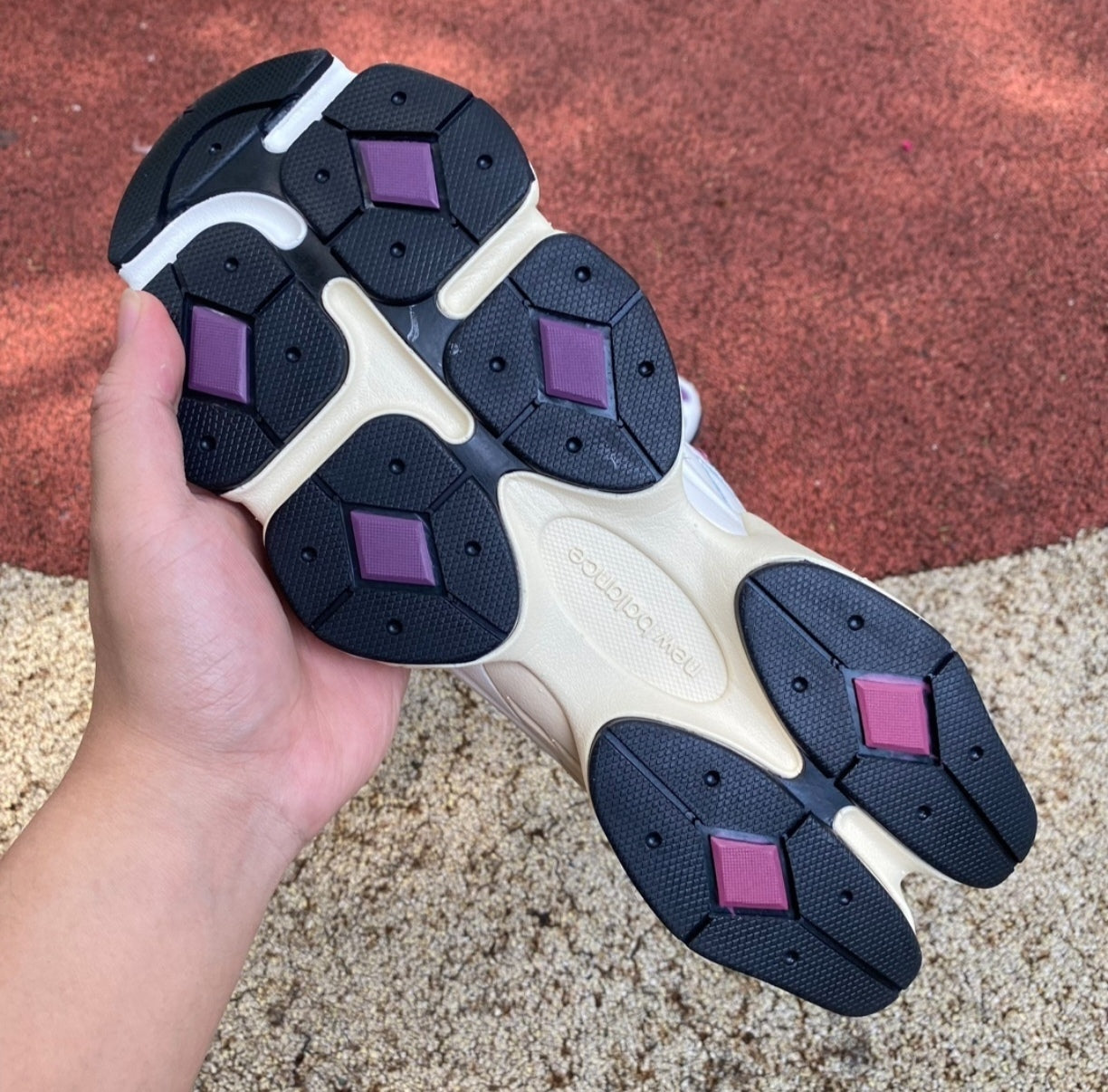 Chaussure NEW BALANCE 9060