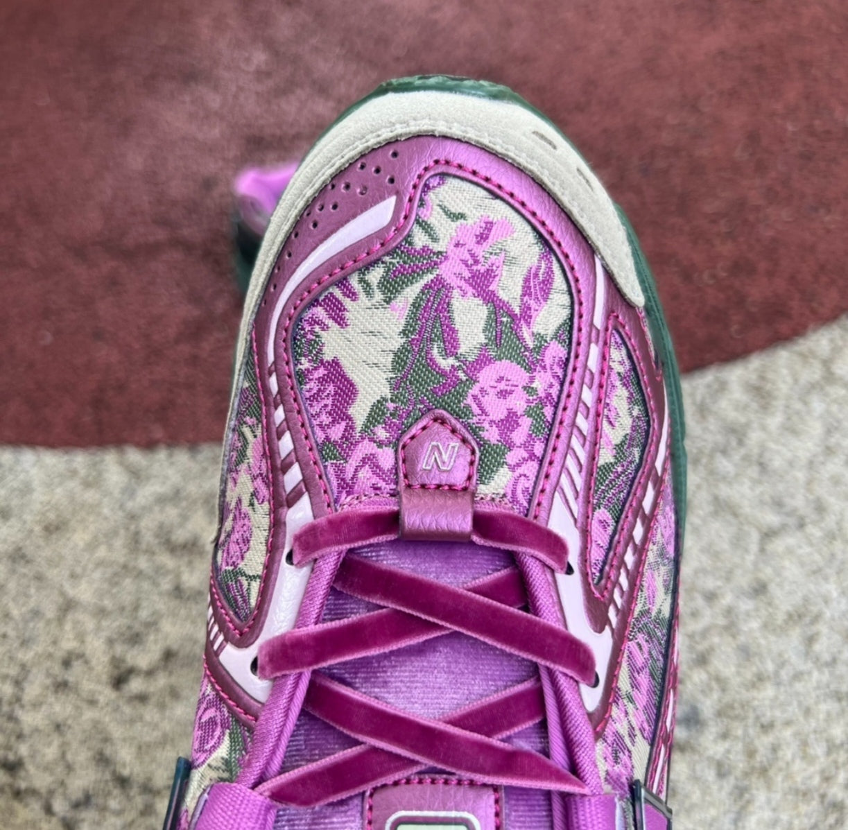 Chaussure NEW BALANCE 1906