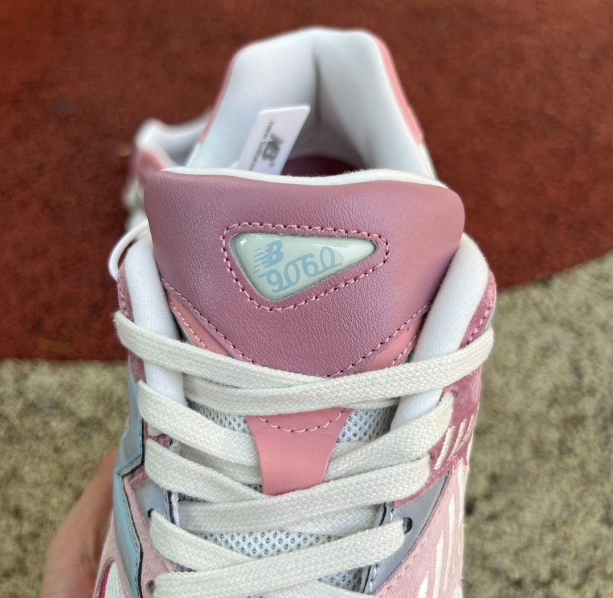 Chaussure NEW BALANCE 9060