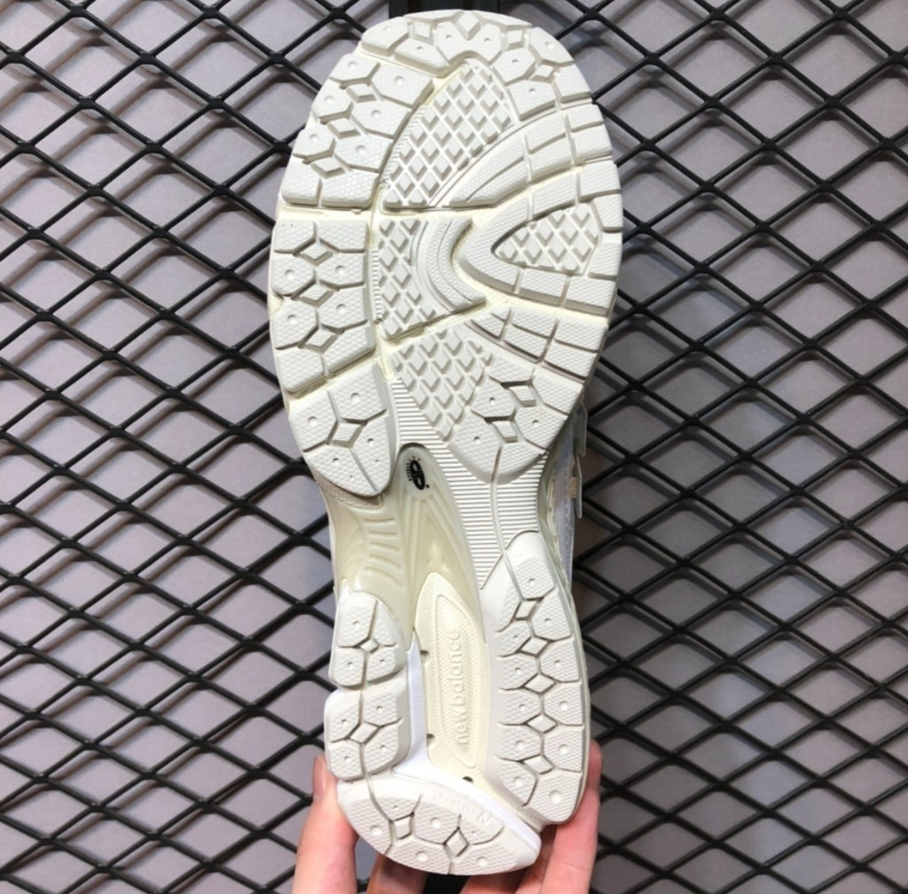 Chaussure NEW BALANCE M-1906