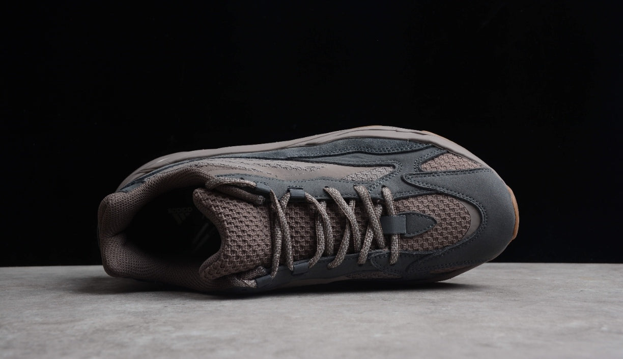 Chaussure ADIDAS YEEZY BOOST 700 V2