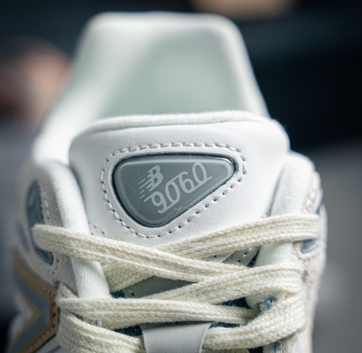 Chaussure NEW BALANCE 9060