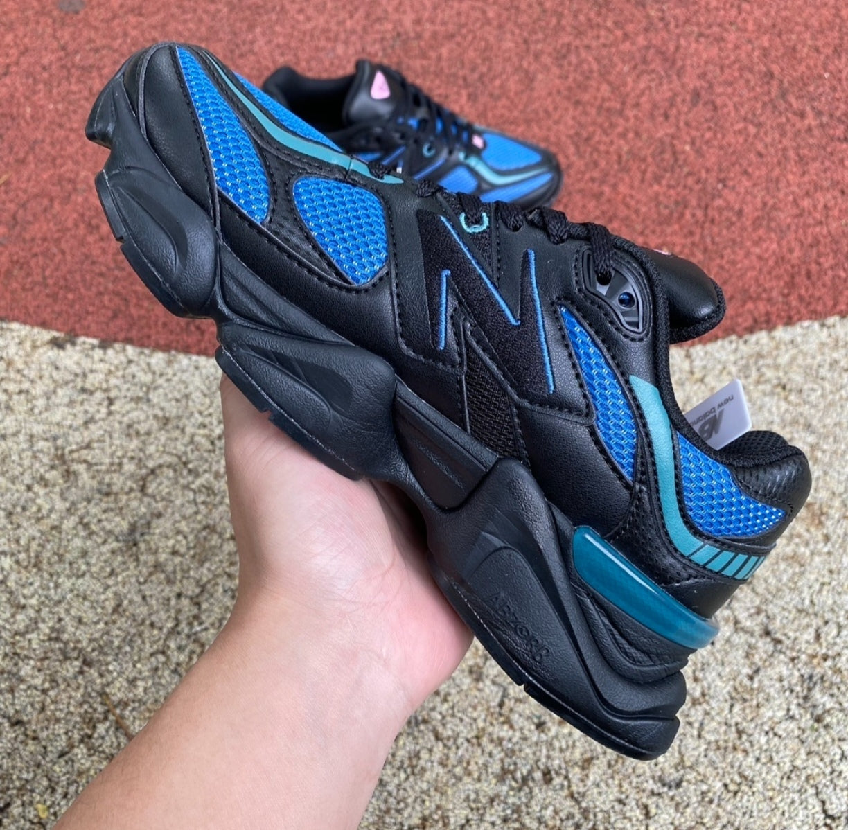 Chaussure NEW BALANCE 9060