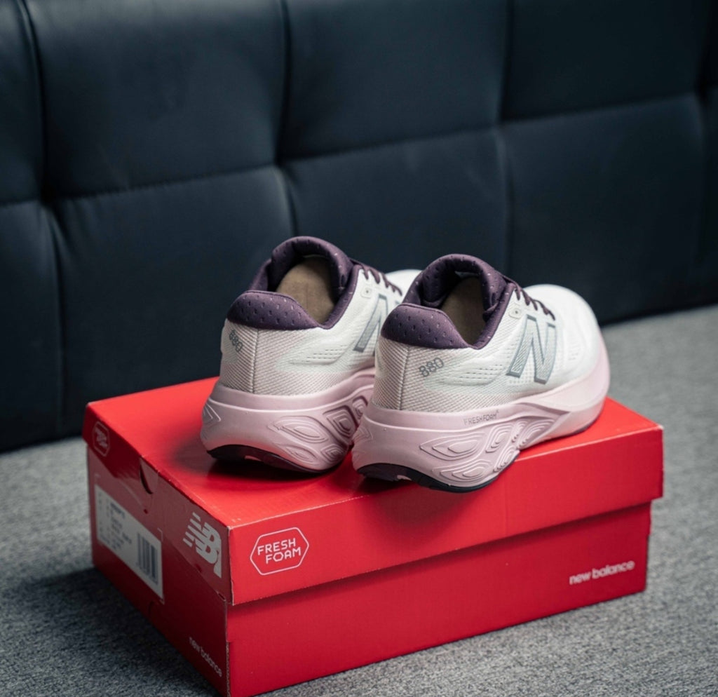 Chaussure NEW BALANCE W880