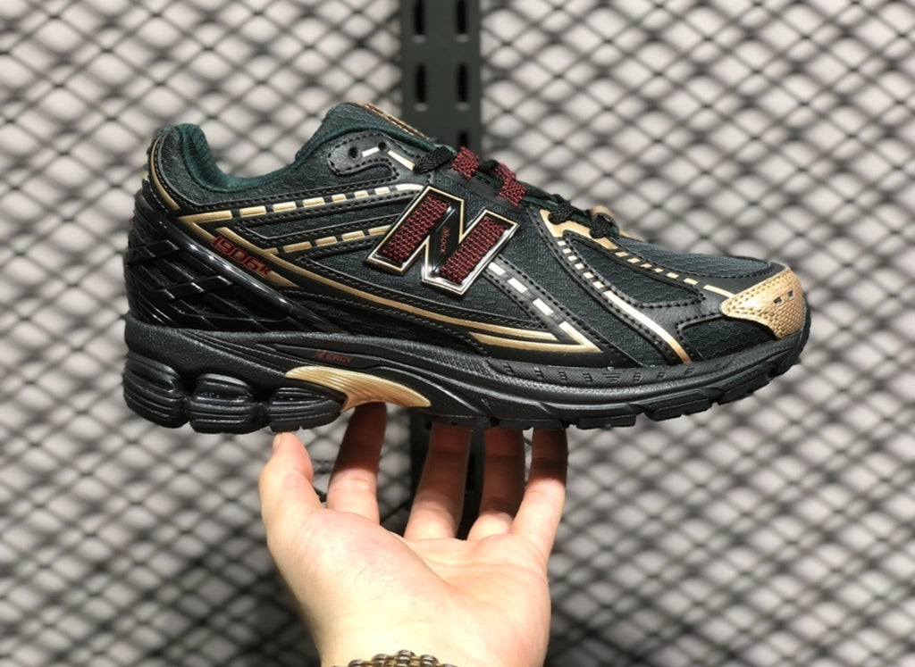 Chaussure NEW BALANCE 1906