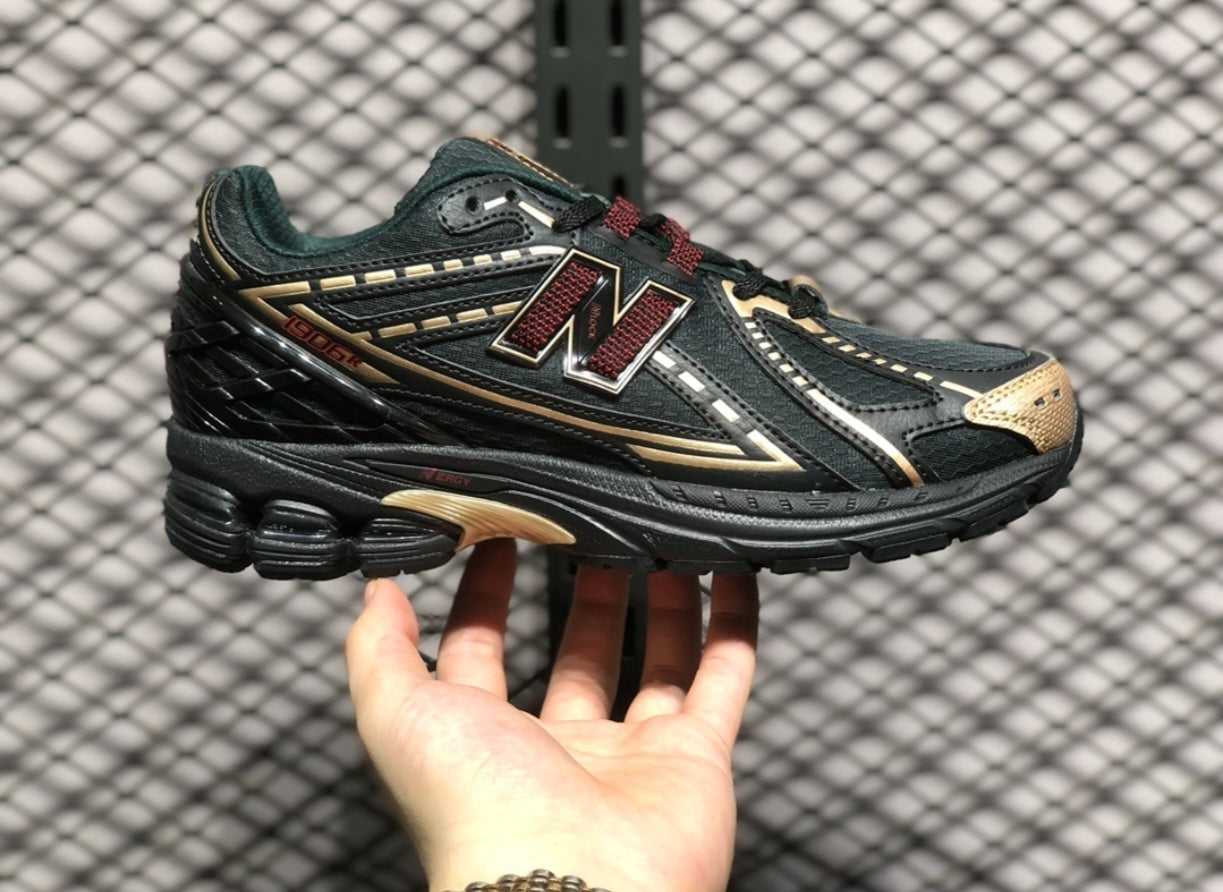 Chaussure NEW BALANCE 1906