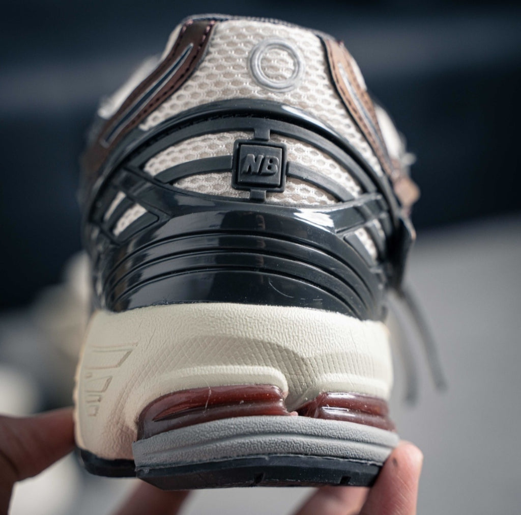 Chaussure NEW BALANCE M1906