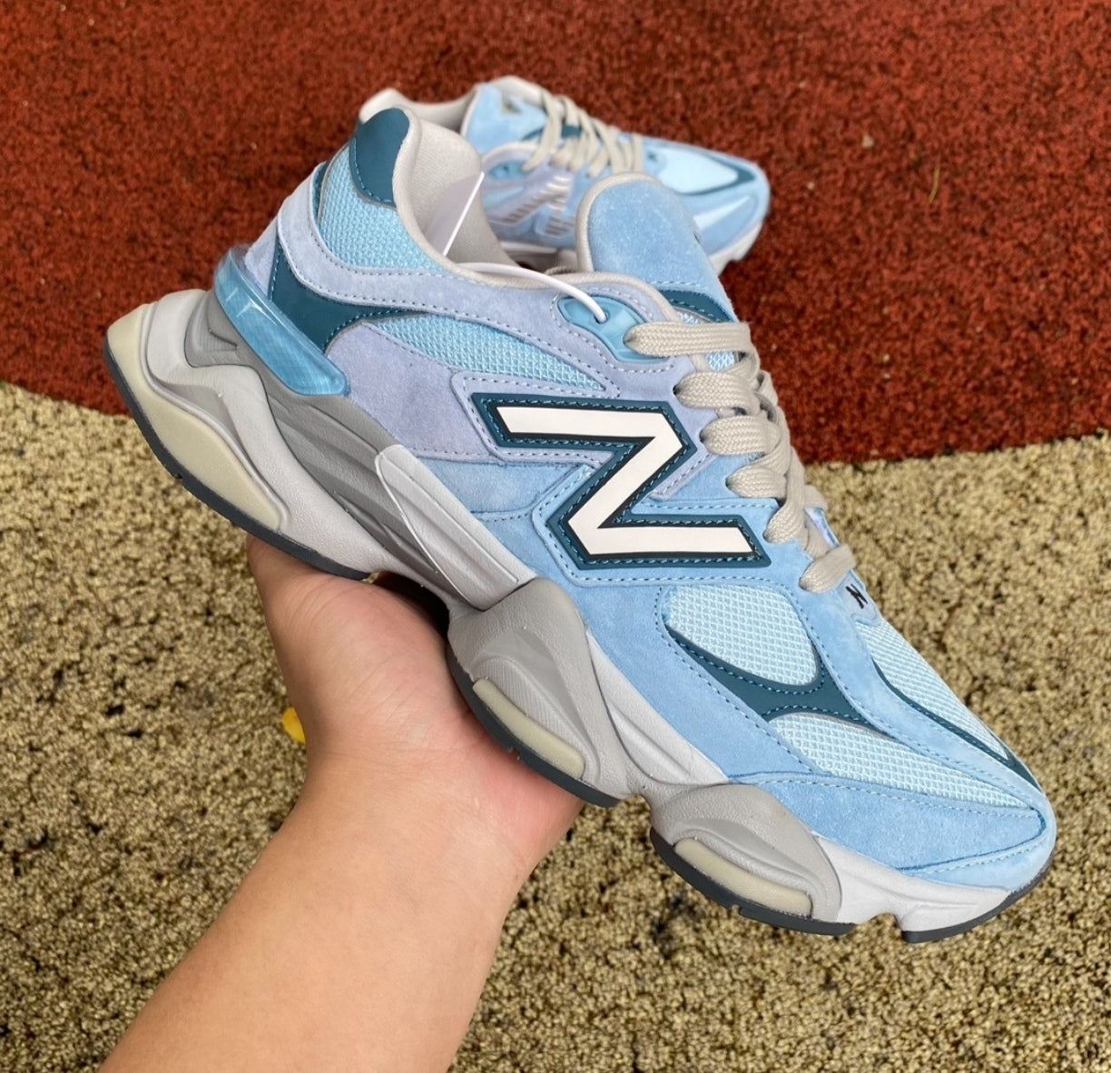 Chaussure NEW BALANCE 9060