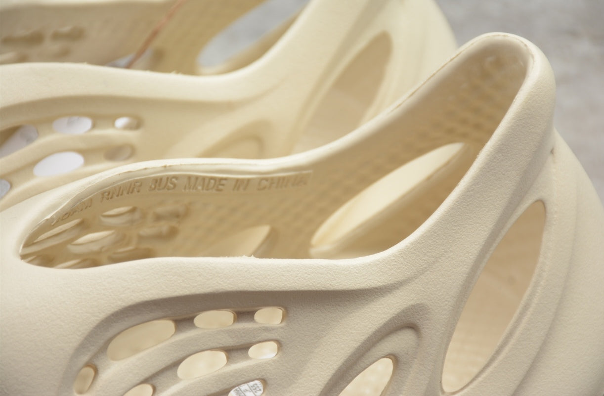 Chaussure ADIDAS YEEZY FOAM MXT