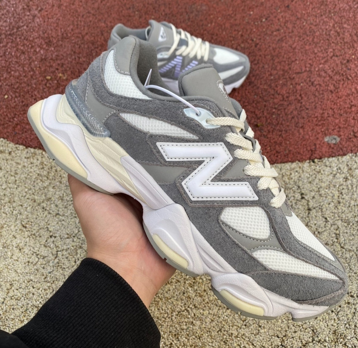 Chaussure NEW BALANCE 9060