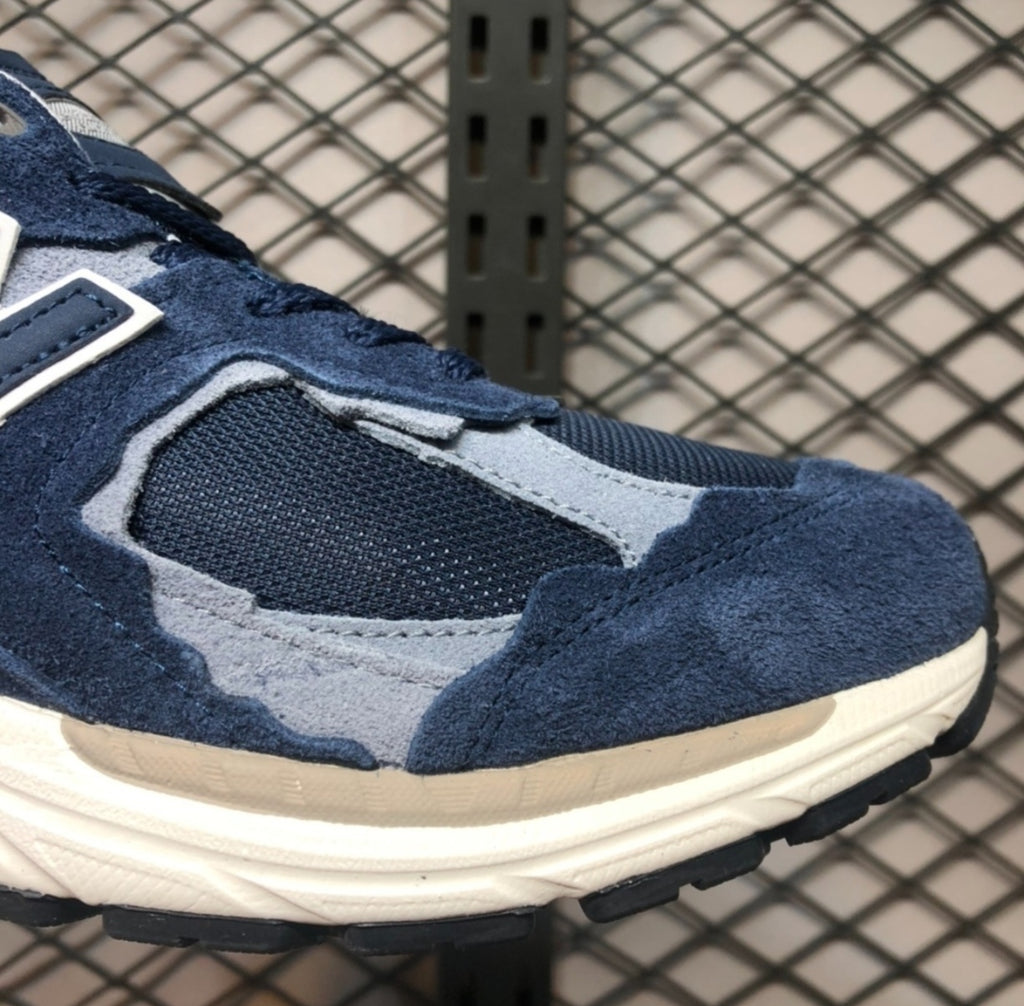 Chaussure NEW BALANCE 2002-R