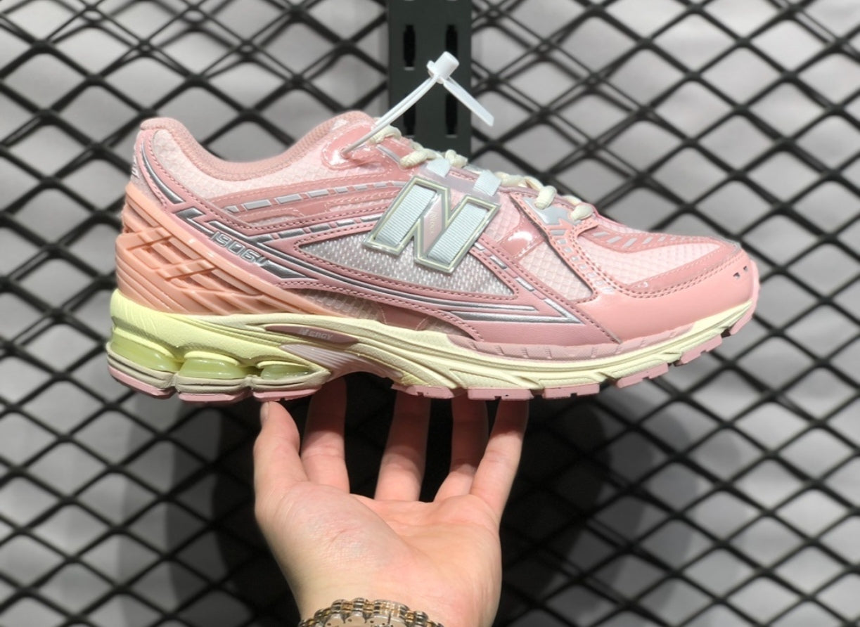 Chaussure NEW BALANCE M1906