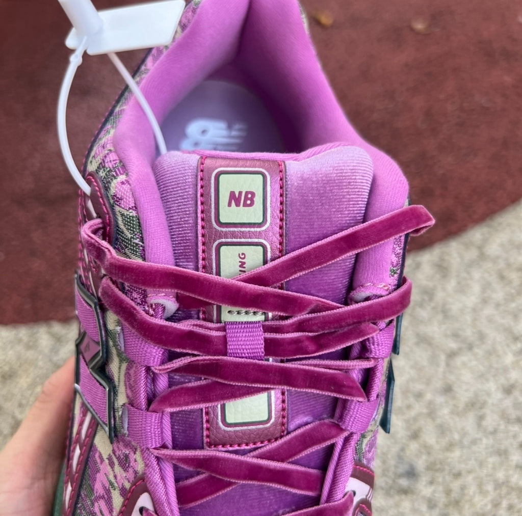 Chaussure NEW BALANCE 1906