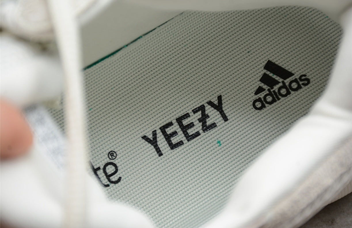 Chaussure ADIDAS YEEZY 500