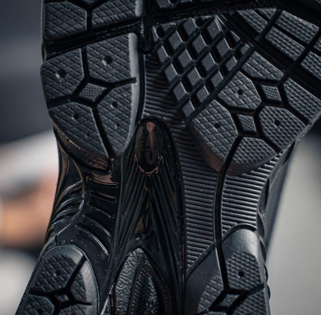 Chaussure NEW BALANCE 1906