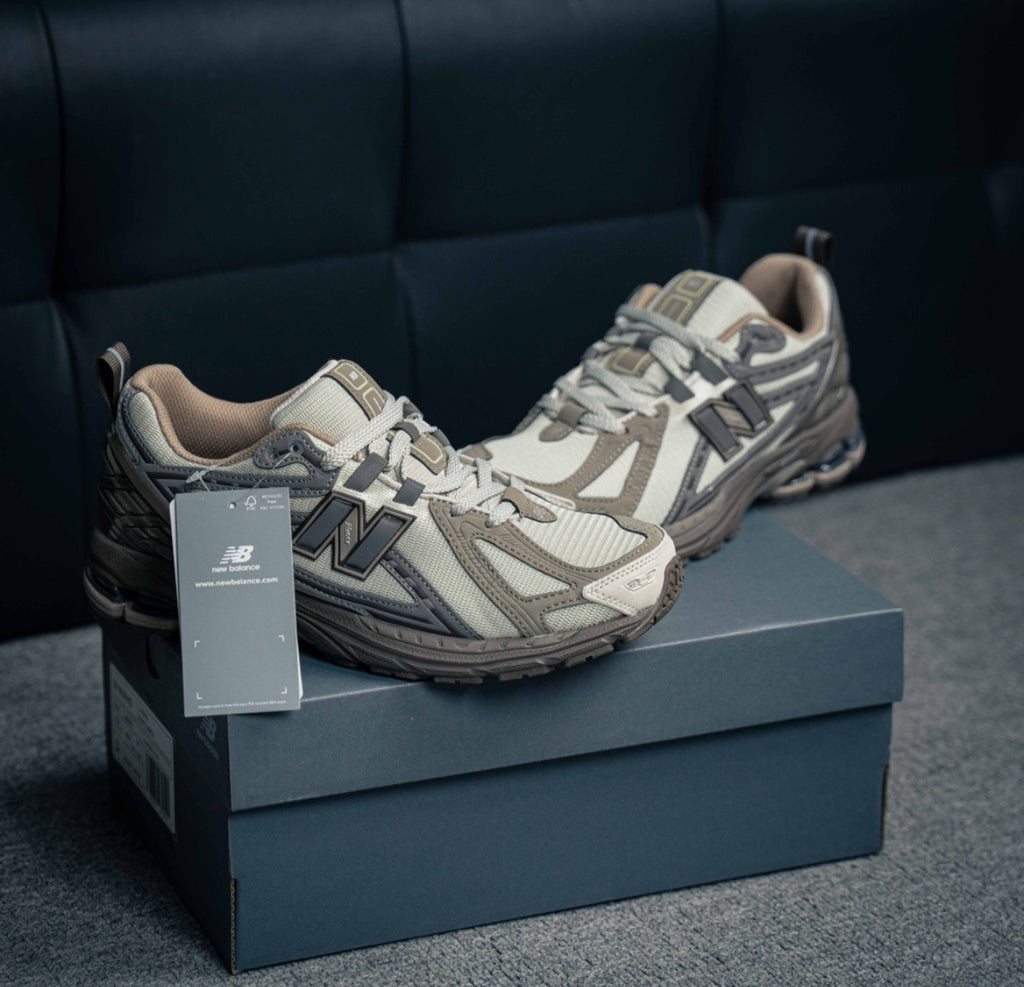 Chaussure NEW BALANCE 1906