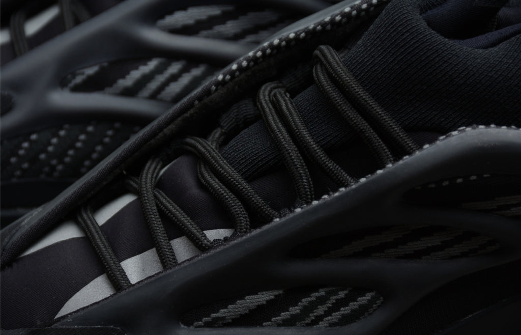 Chaussure ADIDAS YEEZY 700 V3