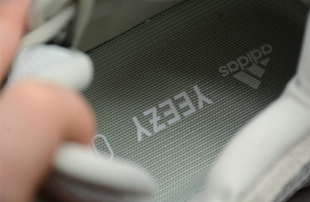 Chaussure ADIDAS YEEZY 500