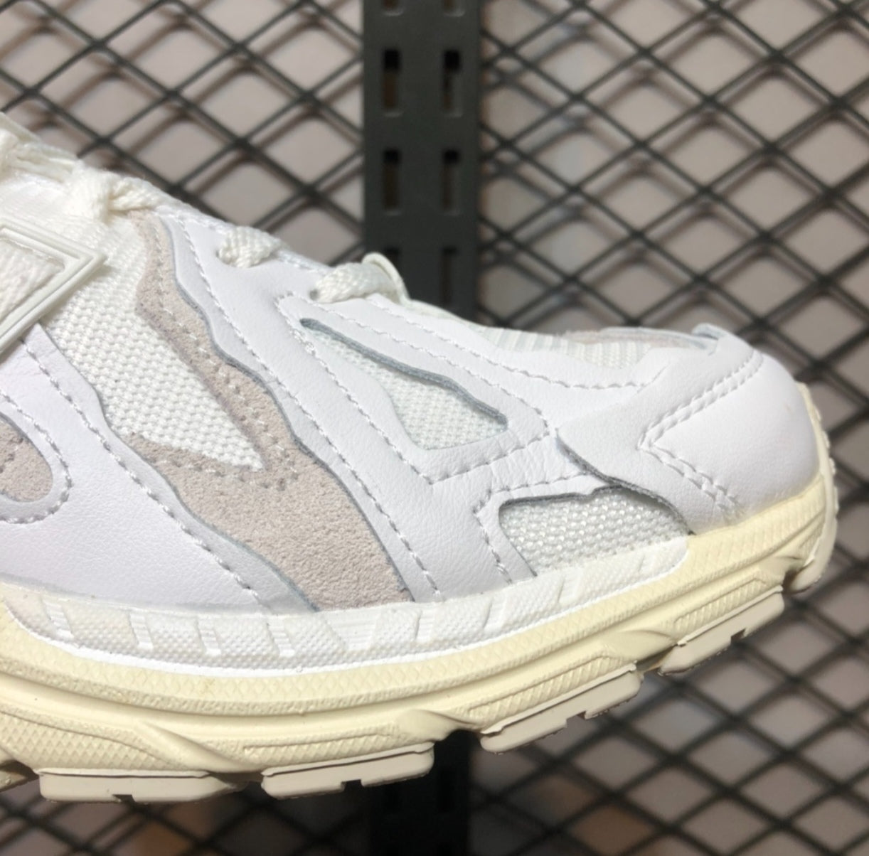 Chaussure NEW BALANCE M-1906