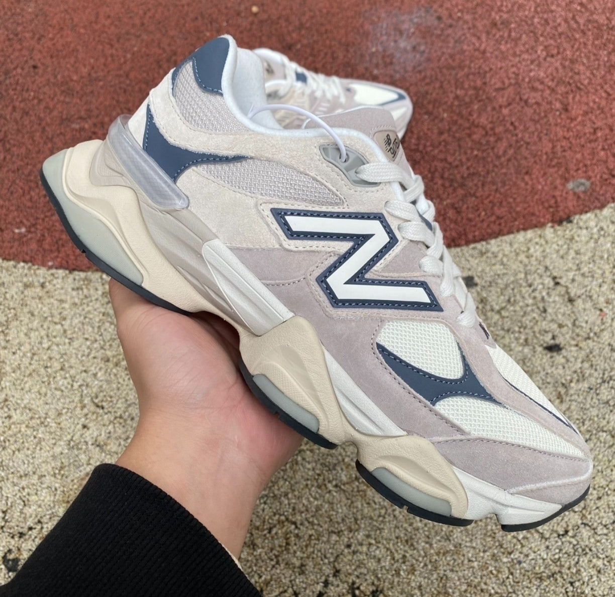 Chaussure NEW BALANCE 9060