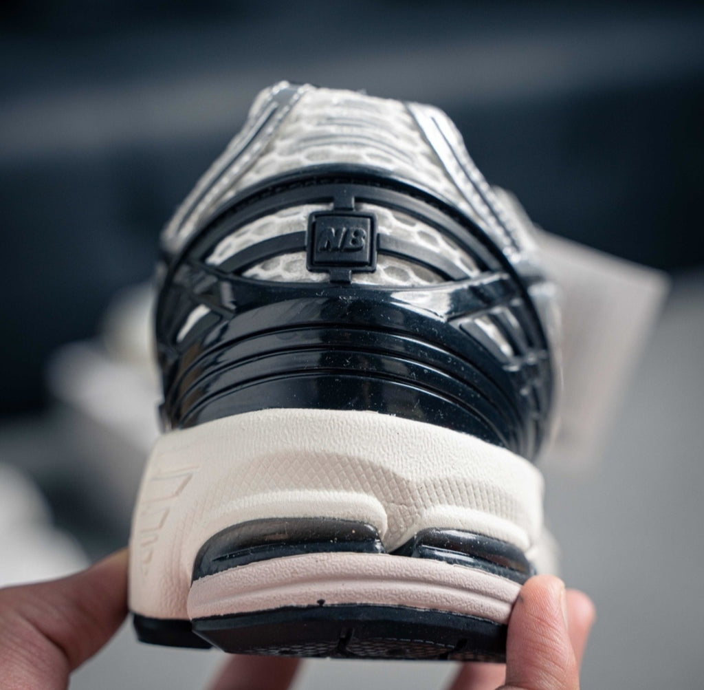 Chaussure NEW BALANCE M1906