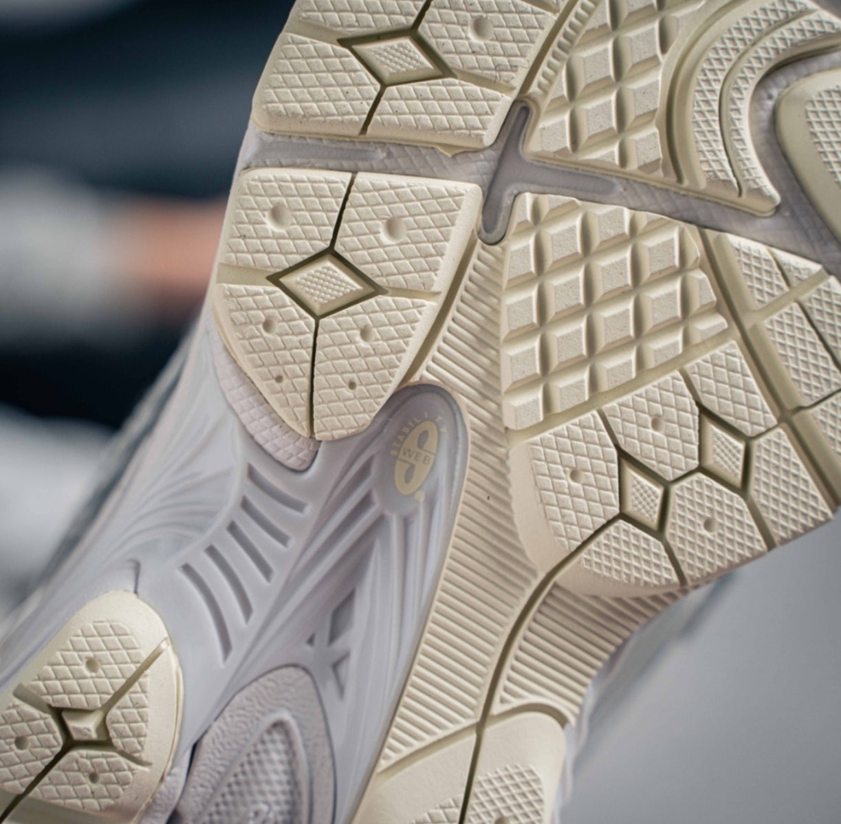 Chaussure NEW BALANCE M1906