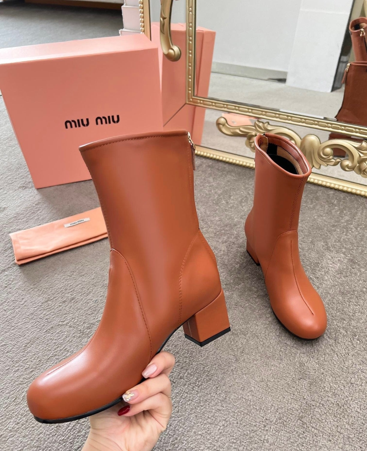 Talon MIU MIU