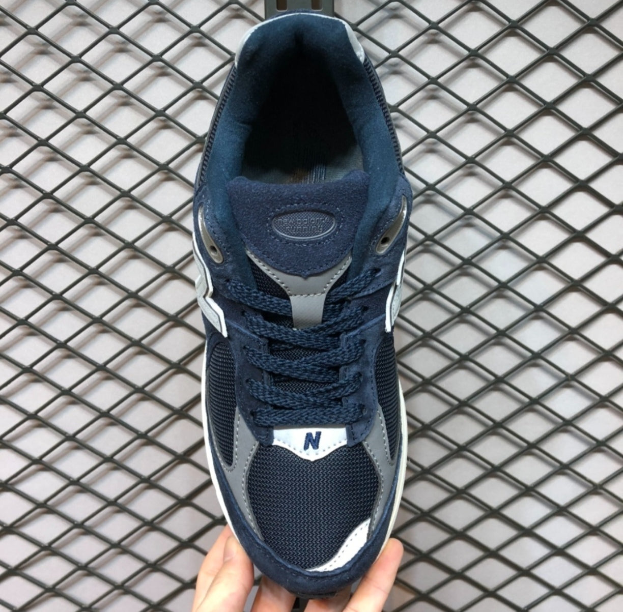 Chaussure NEW BALANCE 2002-R