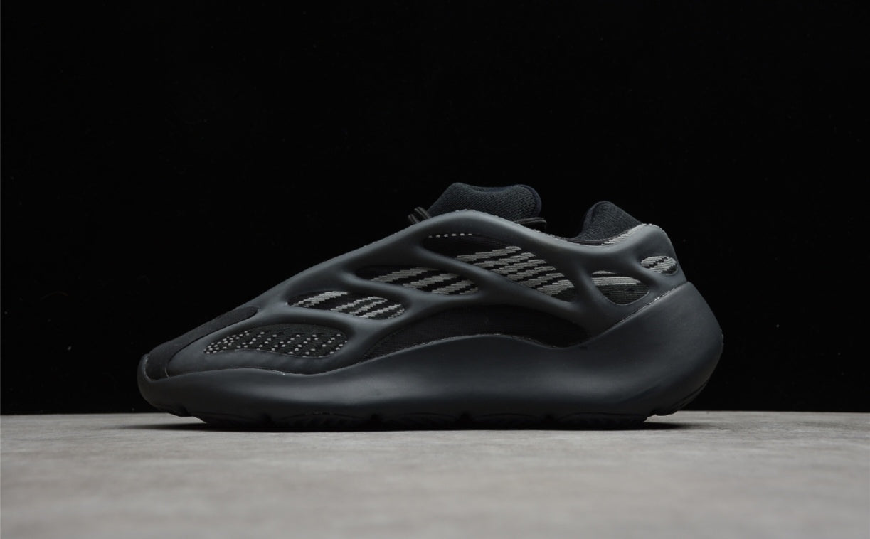 Chaussure ADIDAS YEEZY 700 V3