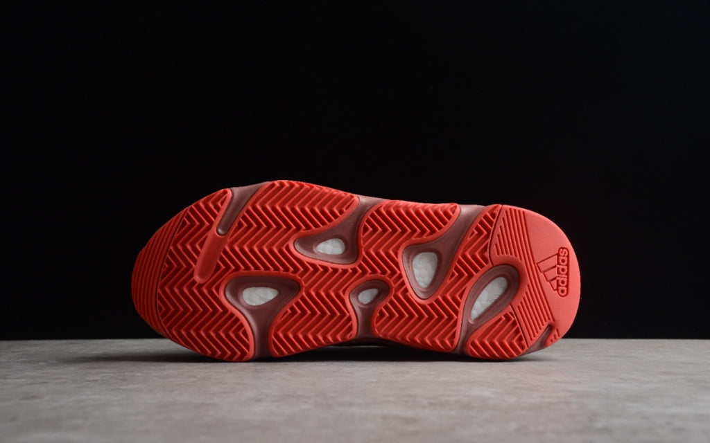 Chaussure ADIDAS YEEZY Boost 700