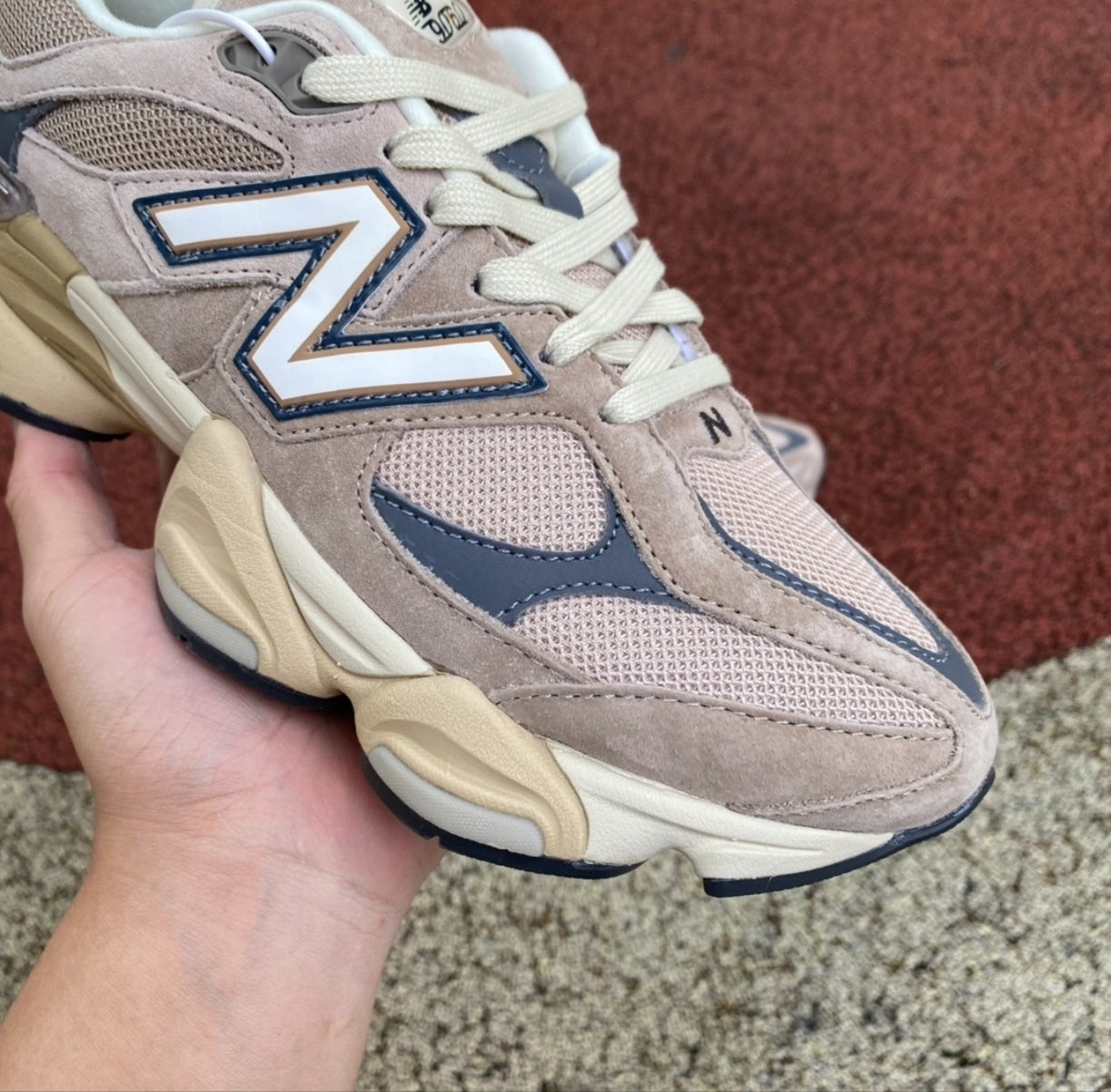 Chaussure NEW BALANCE 9060