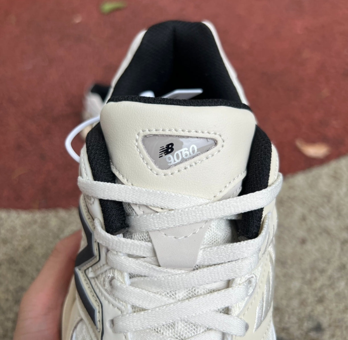 Chaussure NEW BALANCE 9060