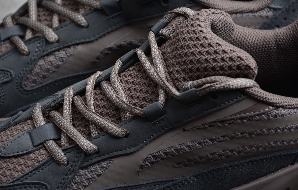 Chaussure ADIDAS YEEZY BOOST 700 V2