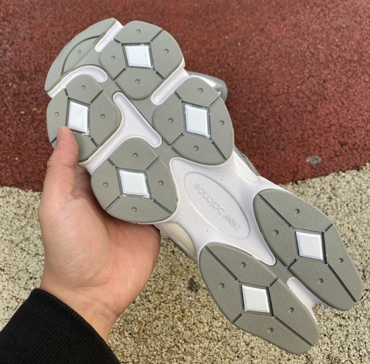 Chaussure NEW BALANCE 9060