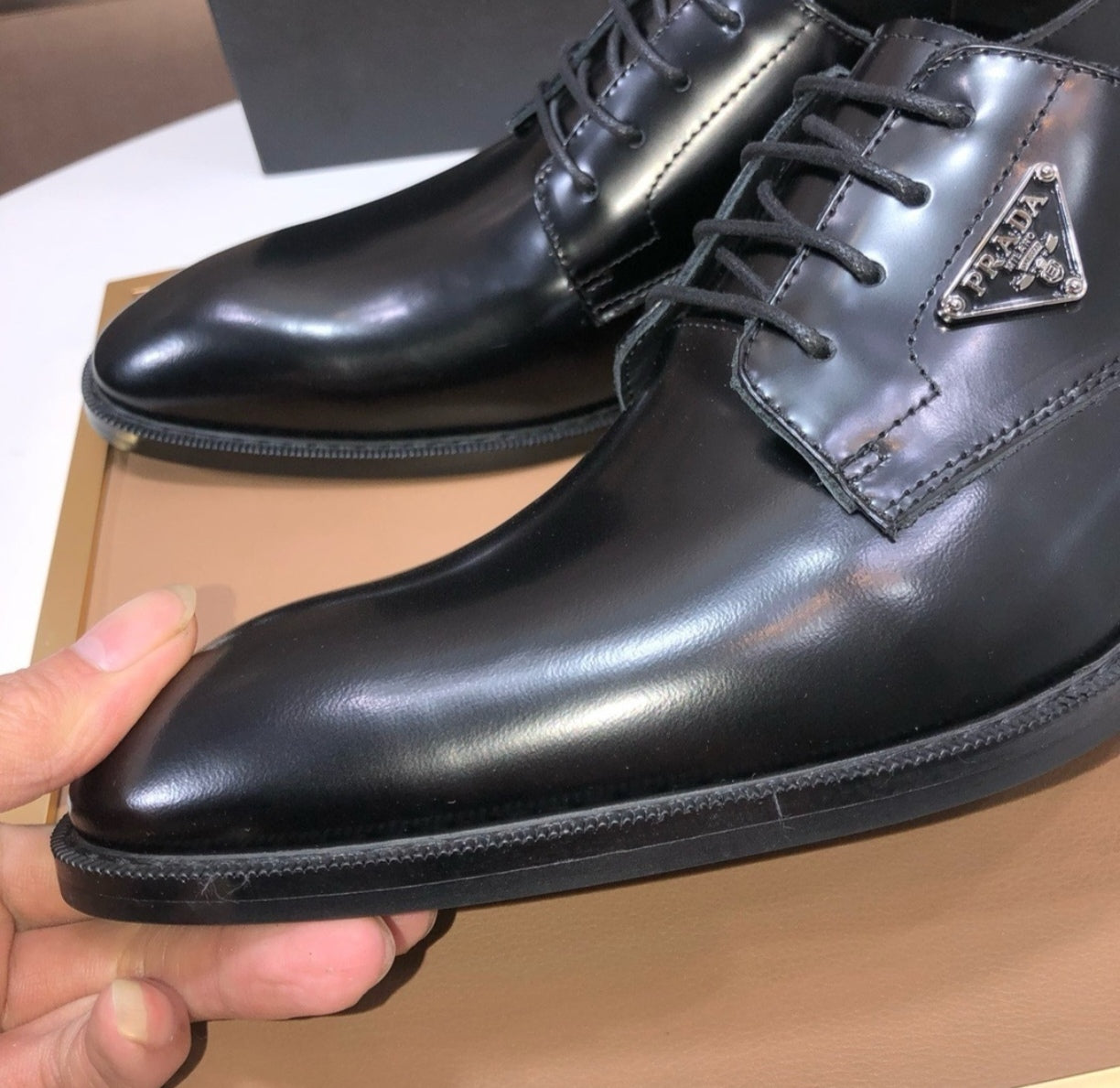 Chaussure de ville PRADA