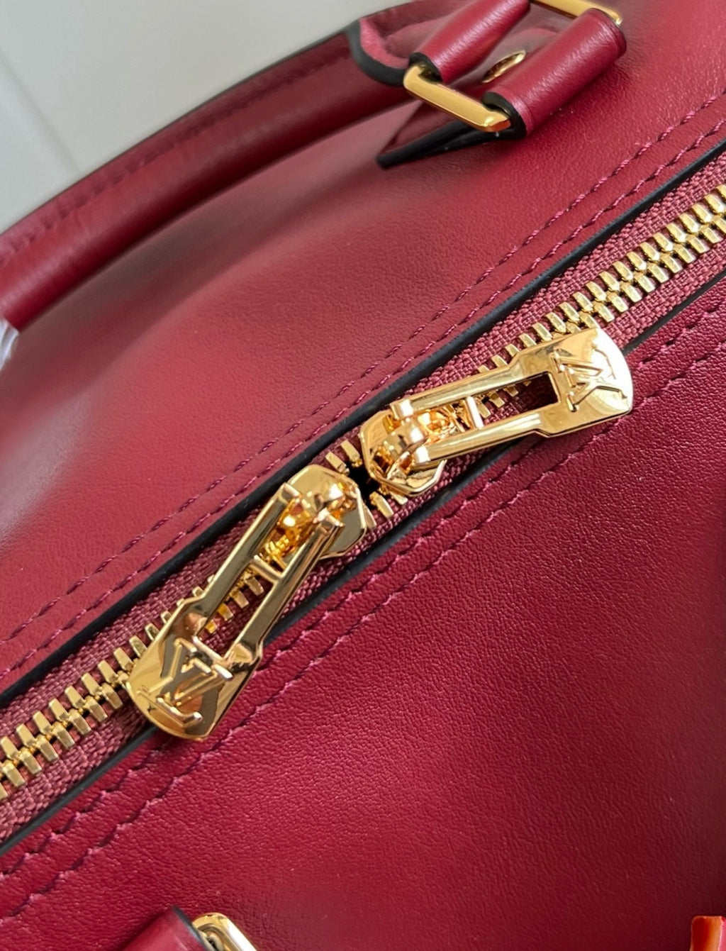 Sac à main LOUIS VUITTON en cuir