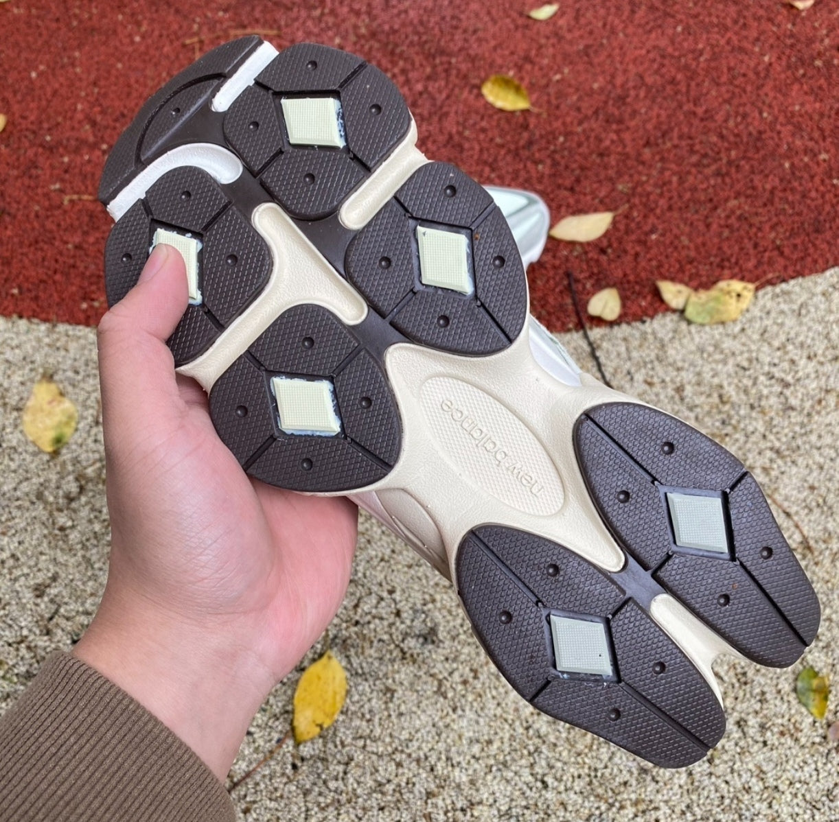 Chaussure NEW BALANCE 9060