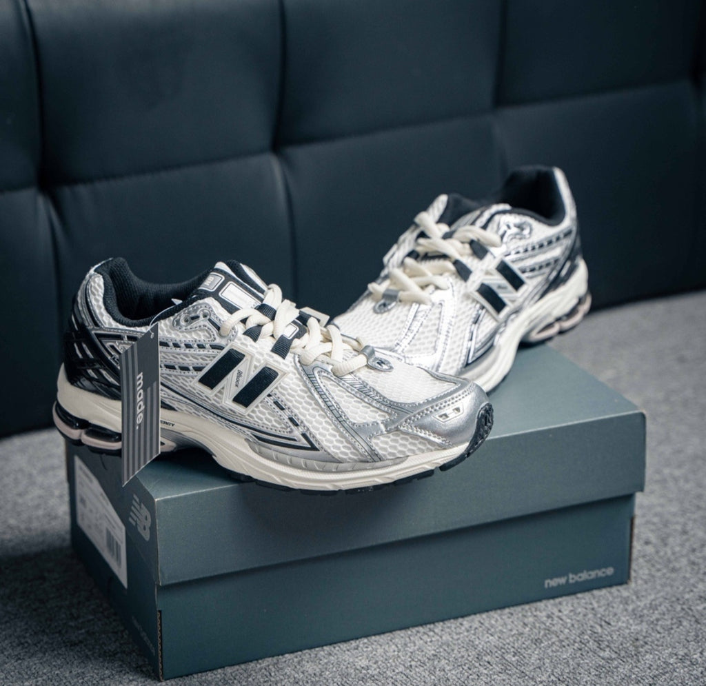 Chaussure NEW BALANCE M1906