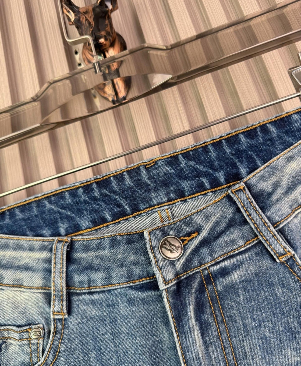 Jean YVES SAINT LAURENT