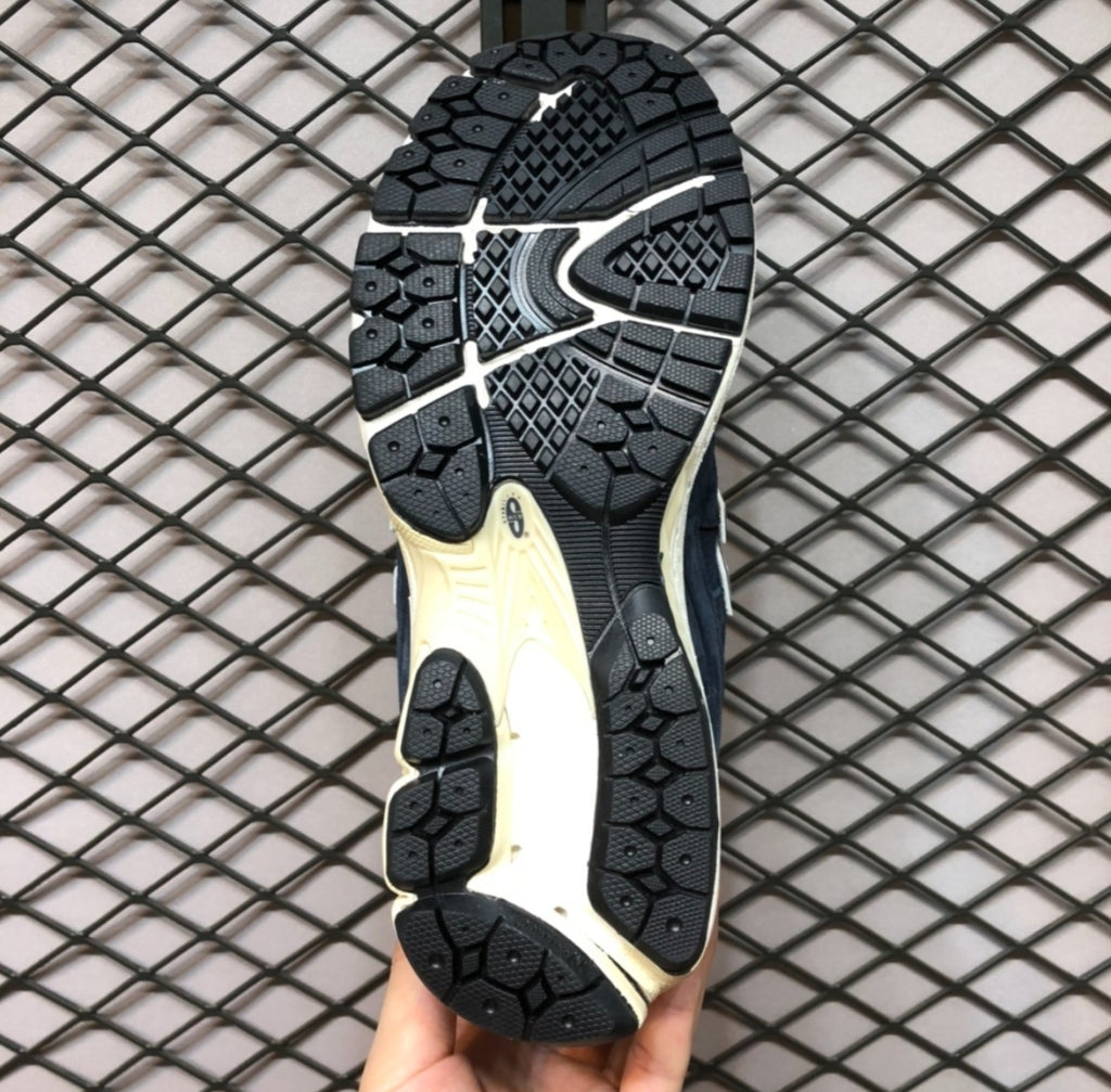 Chaussure NEW BALANCE 2002-R