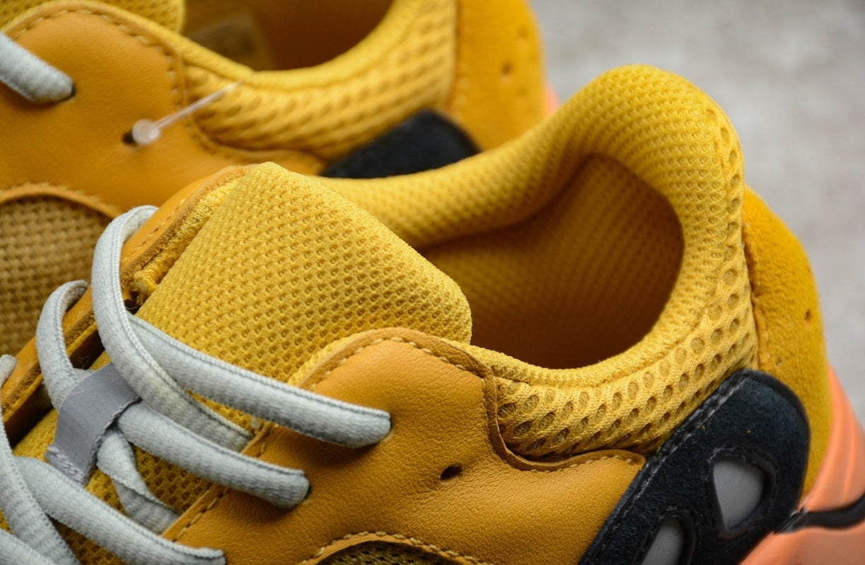 Chaussure ADIDAS YEEZY BOOST 700 V2